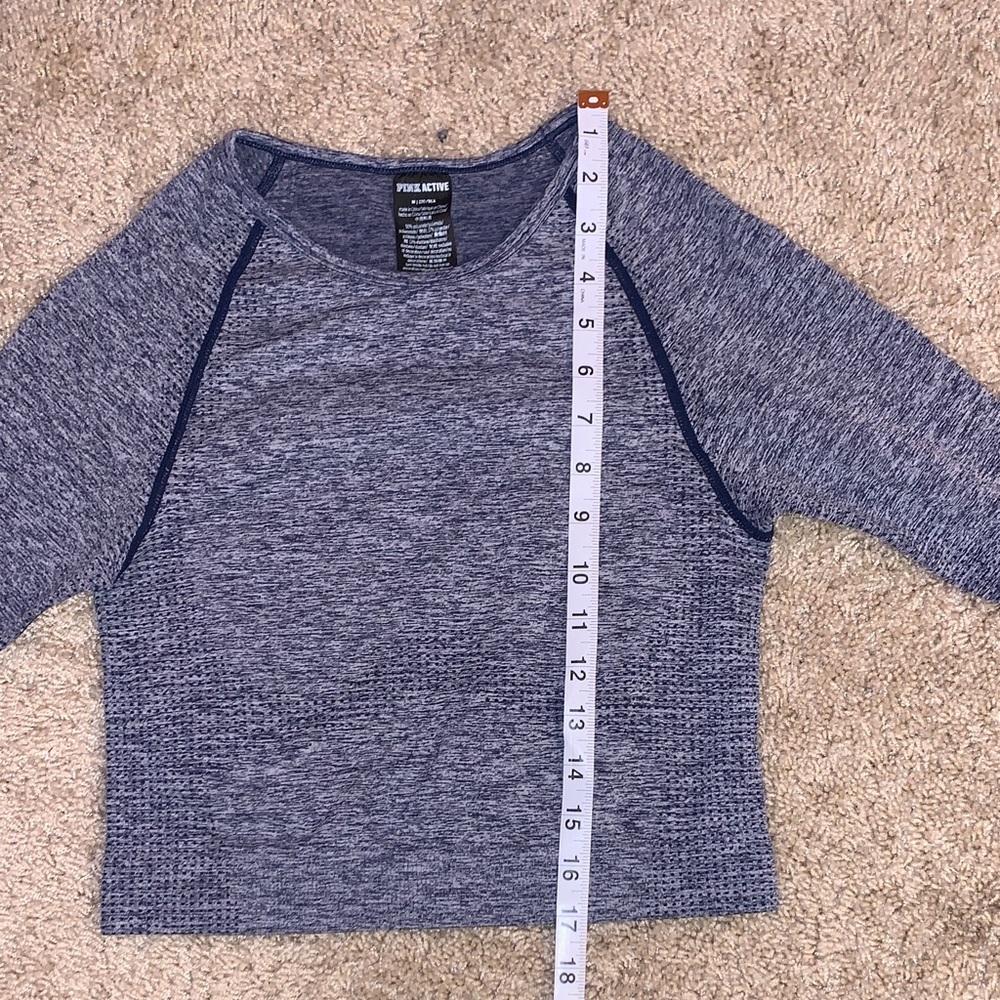 PINK Active Victoria’s Secret Women’s Navy Blue Long Sleeve Workout Athletic Top - Picture 8 of 9